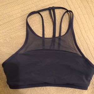 Lululemon sports bra size 6